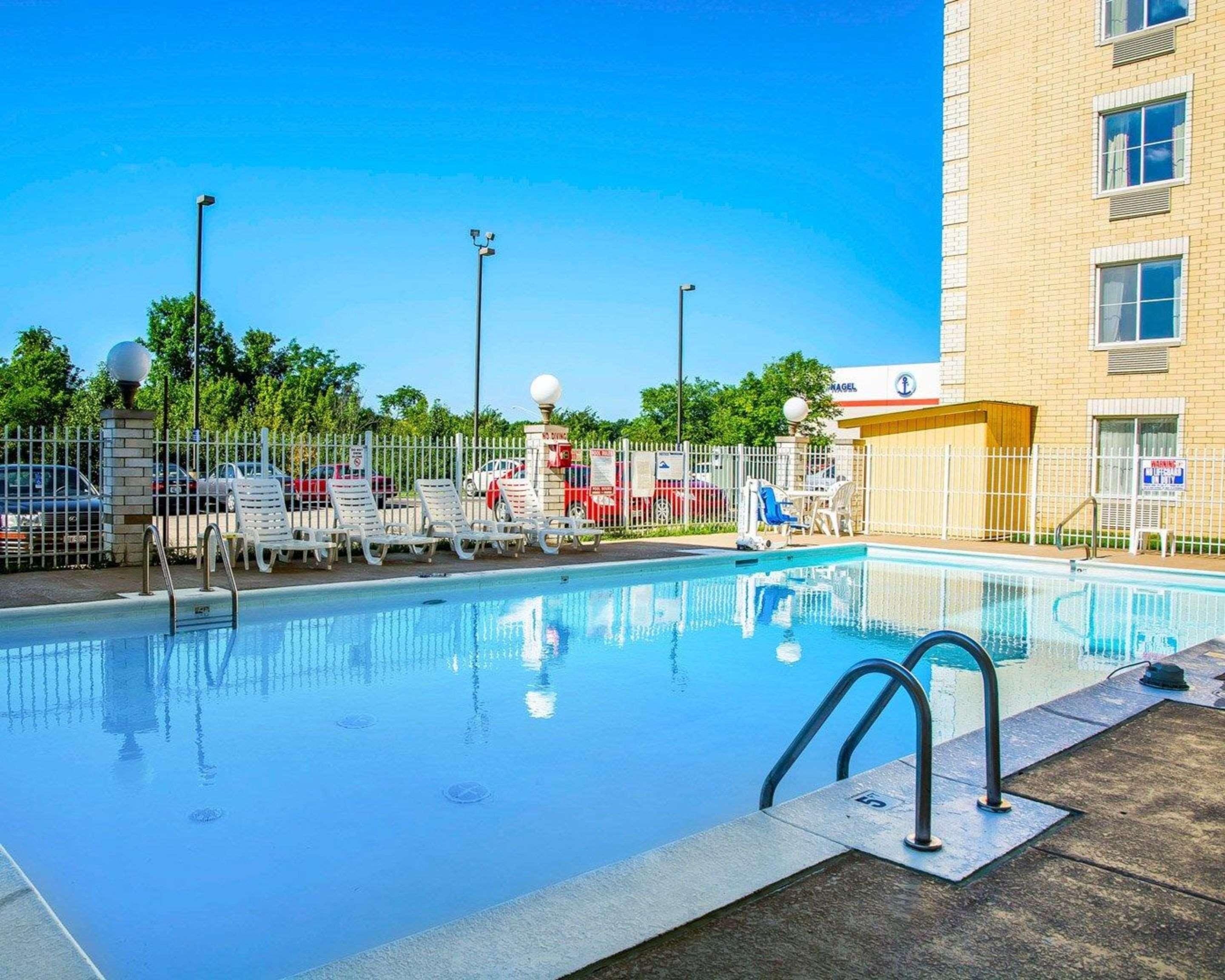 Quality Inn & Suites Cvg Airport Erlanger Exterior photo